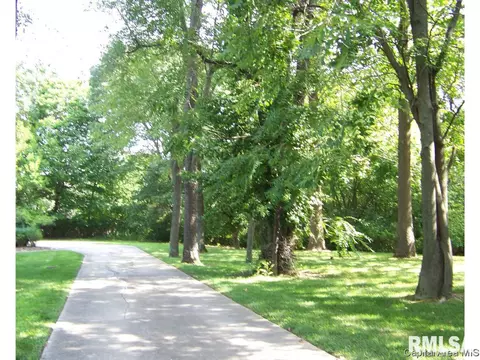 416 N Koke Mill Rd, Springfield, IL 62711 photo 2