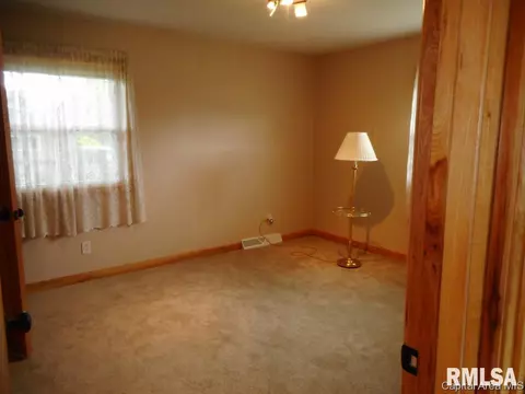 101 Brookview Ct, Abingdon, IL 61410 photo 10