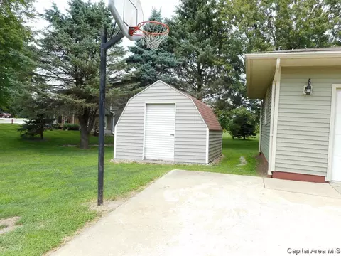101 Brookview Ct, Abingdon, IL 61410 photo 26