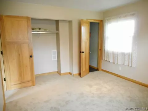 101 Brookview Ct, Abingdon, IL 61410 photo 8