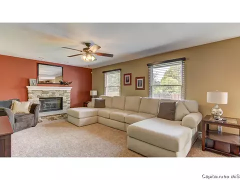 2521 Streamwood, Springfield, IL 62711 photo 2