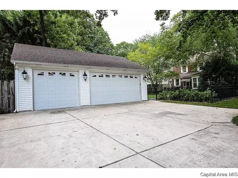 2051 Bates Ave, Springfield, IL 62704 photo 31
