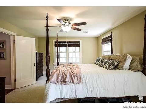 2051 Bates Ave, Springfield, IL 62704 photo 14