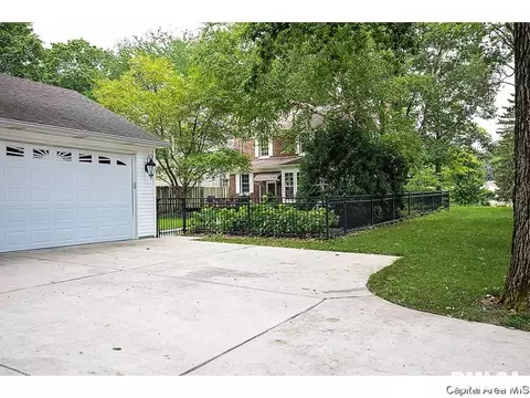 2051 Bates Ave, Springfield, IL 62704 photo 30