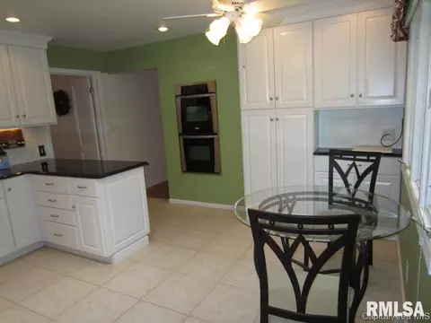 2207 Greenbriar Rd, Springfield, IL 62704 photo 8