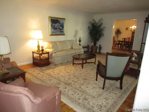 2207 Greenbriar Rd, Springfield, IL 62704 photo 3