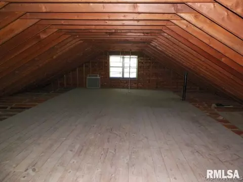 201 E D St, Alpha, IL 61413 photo 32
