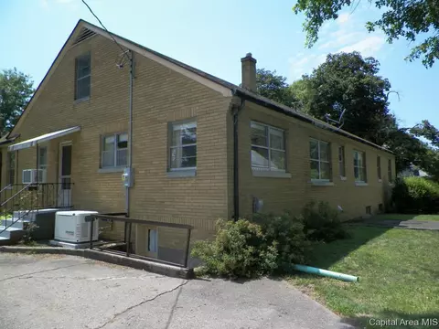 201 E D St, Alpha, IL 61413 photo 4