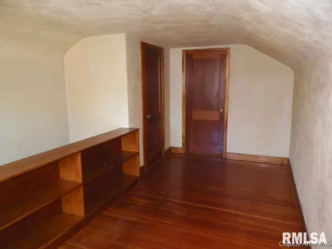 201 E D St, Alpha, IL 61413 photo 31
