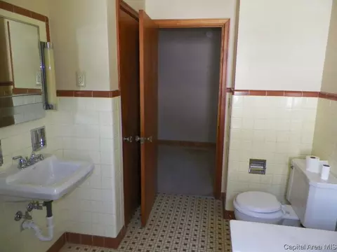 201 E D St, Alpha, IL 61413 photo 24