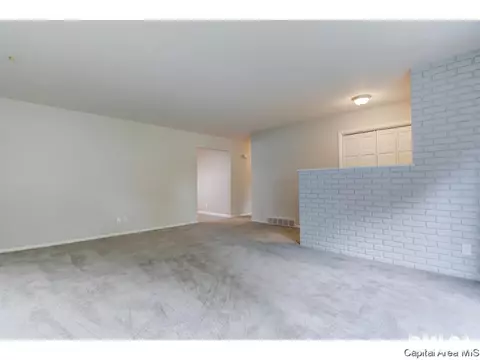2221 Keokuk Dr, Springfield, IL 62702 photo 9