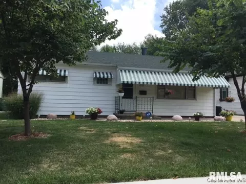 1028 N Walnut St, Springfield, IL 62702 photo 2