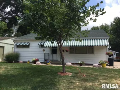 1028 N Walnut St, Springfield, IL 62702 photo 1