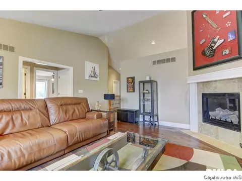 2900 Cronin Dr, Springfield, IL 62711 photo 8