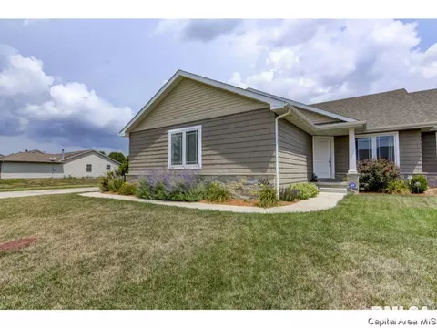 2900 Cronin Dr, Springfield, IL 62711 photo 3