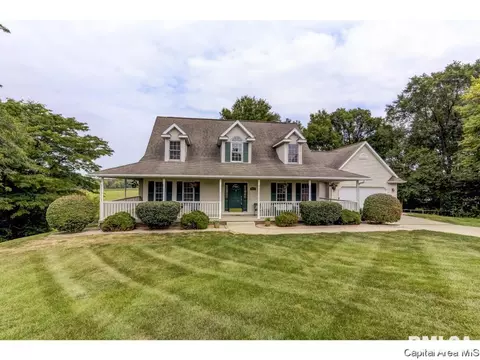 6001 Thresher Dr, Springfield, IL 62712 photo 1