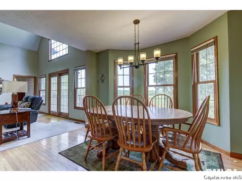 6001 Thresher Dr, Springfield, IL 62712 photo 8