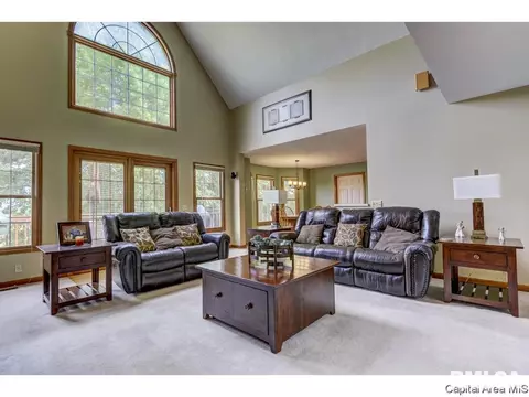 6001 Thresher Dr, Springfield, IL 62712 photo 5