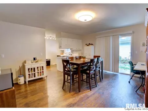 809 Independence Rdg, Springfield, IL 62702 photo 9