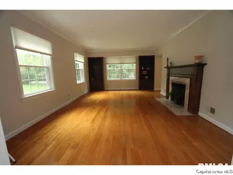 1925 Wiggins Ave, Springfield, IL 62704 photo 4