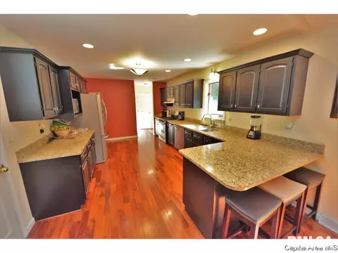 820 Coventry Pt, Springfield, IL 62702 photo 5