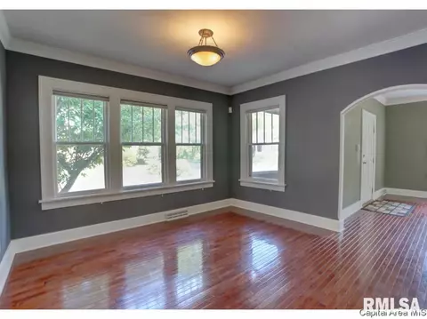 656 W Vine St, Springfield, IL 62704 photo 7