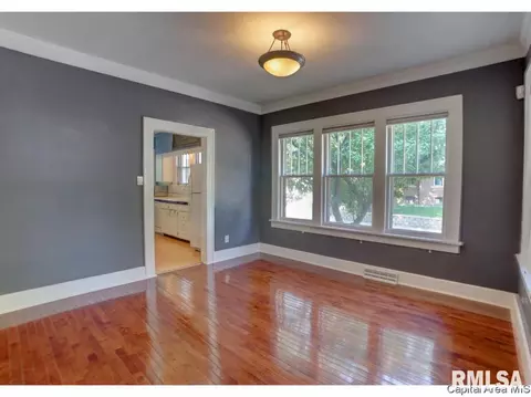 656 W Vine St, Springfield, IL 62704 photo 6
