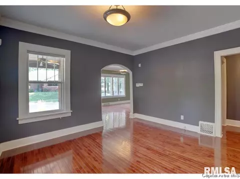 656 W Vine St, Springfield, IL 62704 photo 8