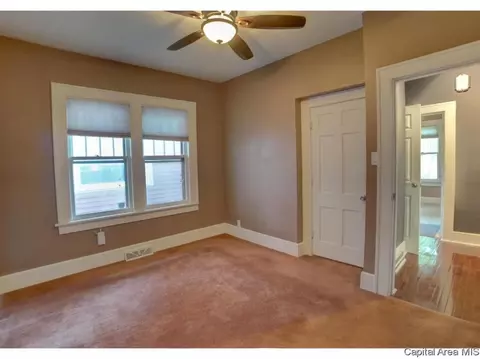 656 W Vine St, Springfield, IL 62704 photo 11