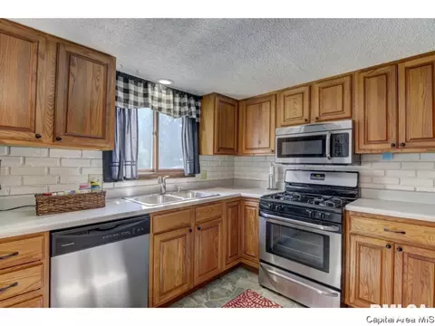 3220 Ellendale, Springfield, IL 62704 photo 9