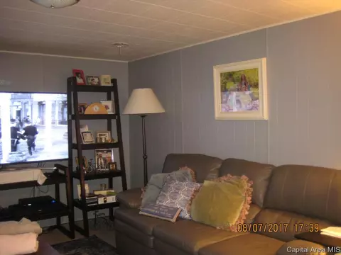 2220 Winnebago Dr, Springfield, IL 62702 photo 13