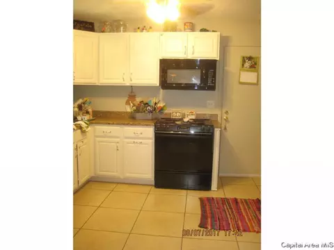 2220 Winnebago Dr, Springfield, IL 62702 photo 6