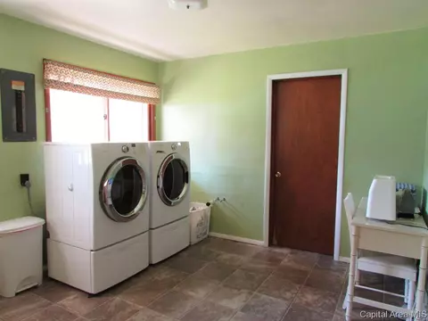 3421 S 1st St, Springfield, IL 62703 photo 9