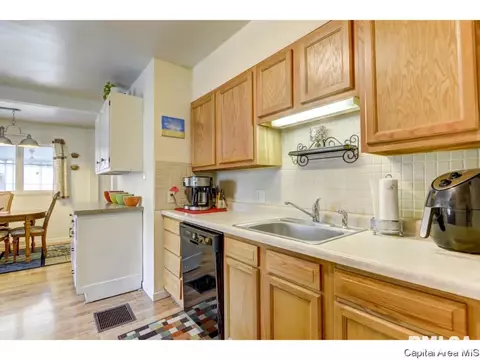 2909 S 5th St, Springfield, IL 62703 photo 8