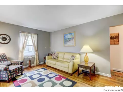 2909 S 5th St, Springfield, IL 62703 photo 4