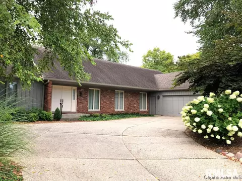 2108 Augusta Dr, Springfield, IL 62704 photo 1