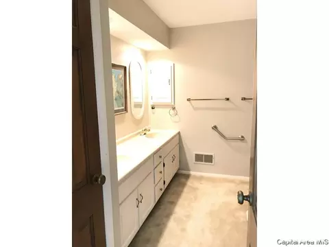 2108 Augusta Dr, Springfield, IL 62704 photo 18