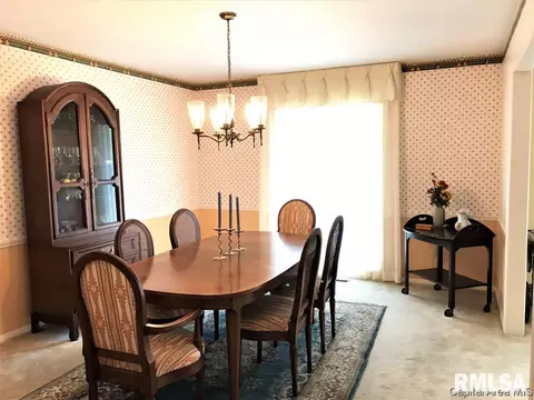 2108 Augusta Dr, Springfield, IL 62704 photo 5