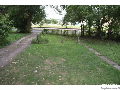 1216 N 6th St, Springfield, IL 62702 photo 9
