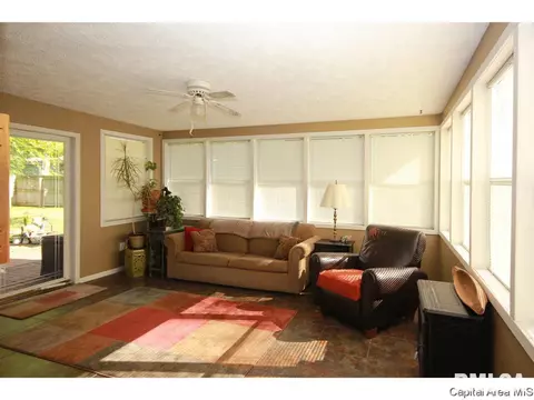 12 Eton Dr, Springfield, IL 62702 photo 8