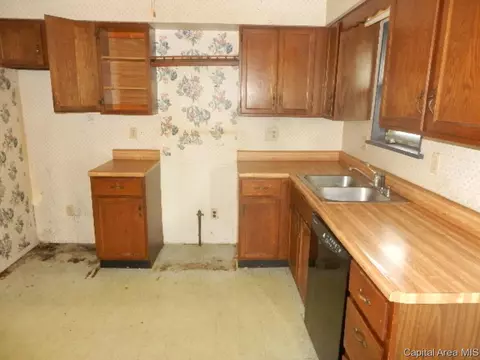 2724 Selkirk Rd, Springfield, IL 62702 photo 4