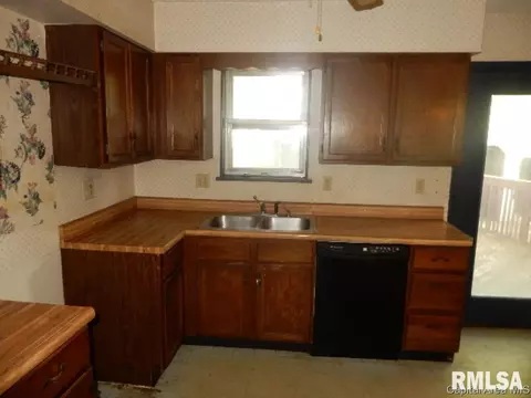 2724 Selkirk Rd, Springfield, IL 62702 photo 3