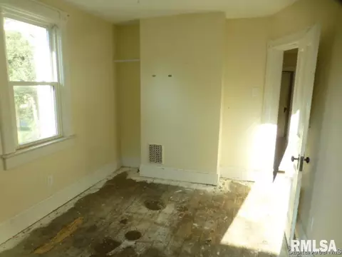 1033 N 4th St, Springfield, IL 62702 photo 16