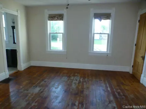 1033 N 4th St, Springfield, IL 62702 photo 5