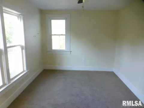 1033 N 4th St, Springfield, IL 62702 photo 13
