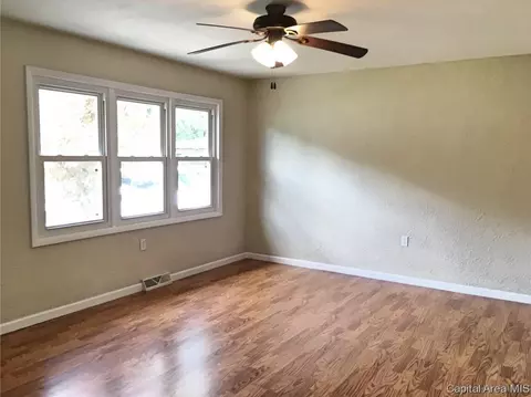 208 Edwin St, Brighton, IL 62012 photo 4