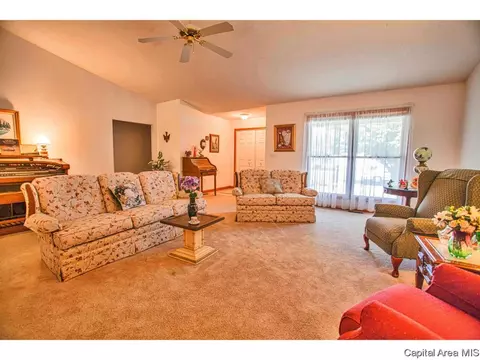 4102 Mcgregor, Springfield, IL 62707 photo 5