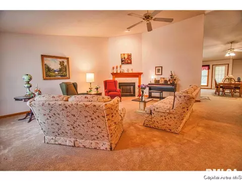 4102 Mcgregor, Springfield, IL 62707 photo 3