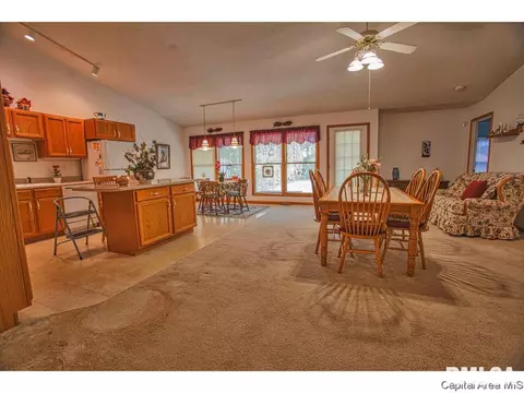 4102 Mcgregor, Springfield, IL 62707 photo 9