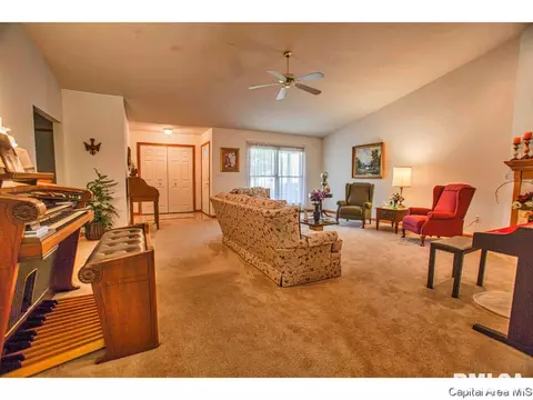 4102 Mcgregor, Springfield, IL 62707 photo 7